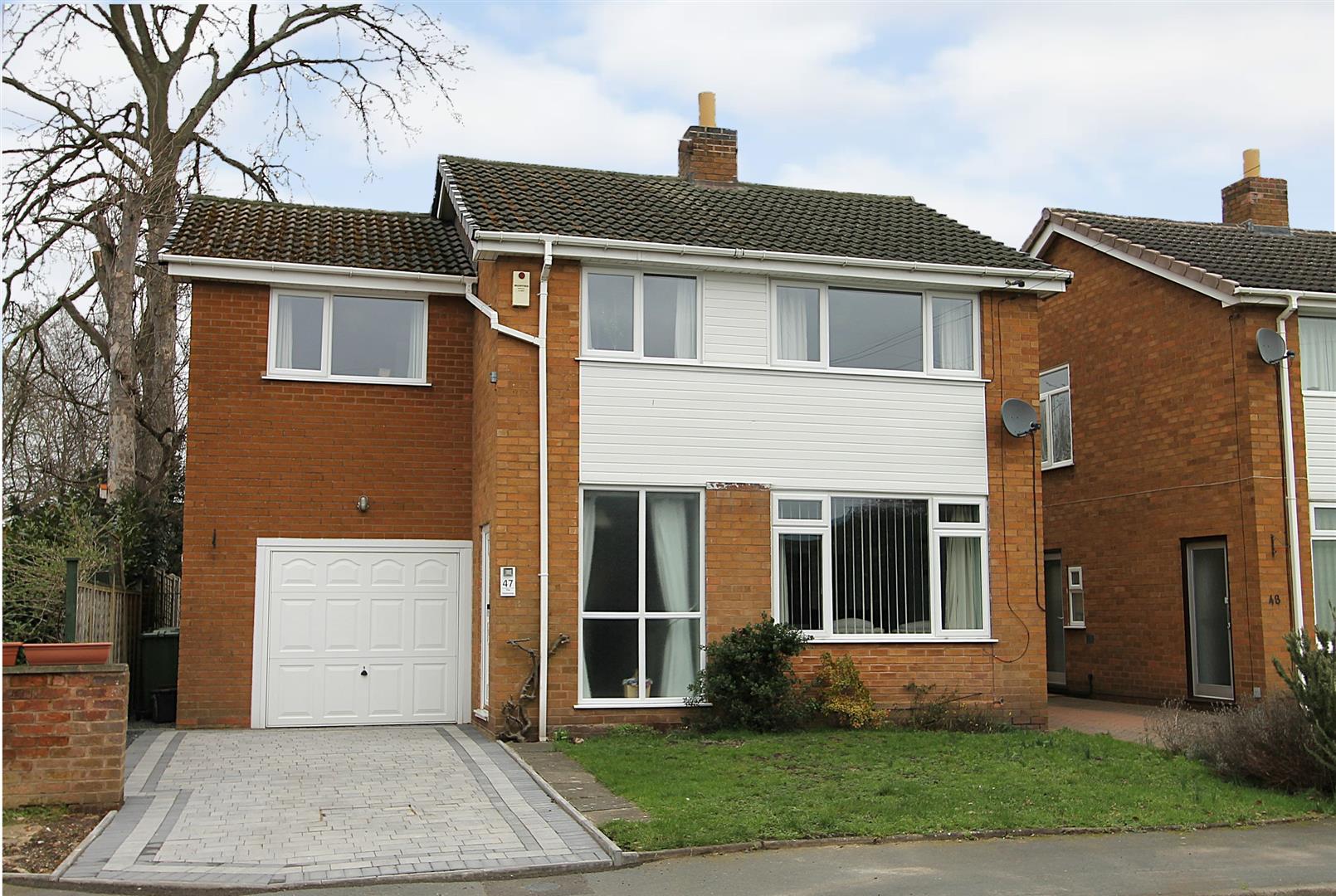 4 bed property in The Deansway, Kidderminster